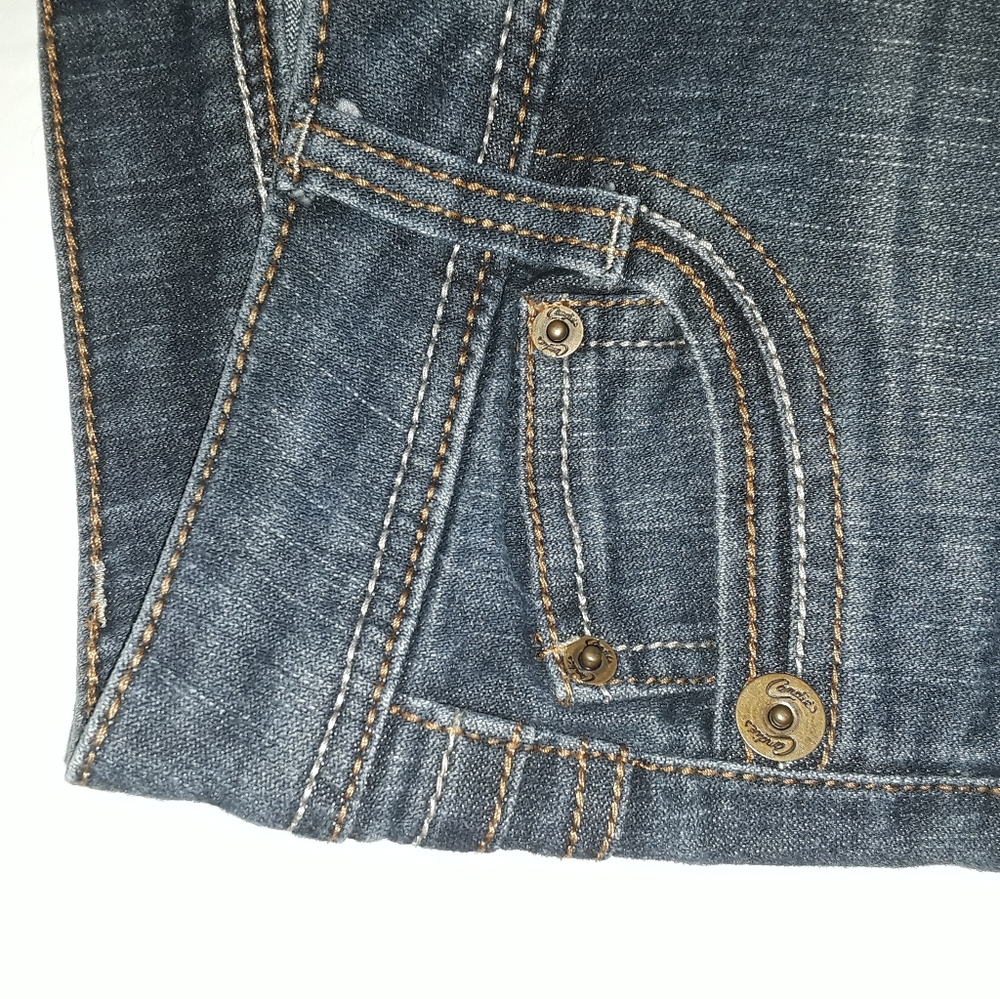 Candie’s Womems Jeans Blue Size 7 Stretch NWOT